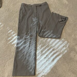 White House black market black& white checkered pants size 6 in great condition